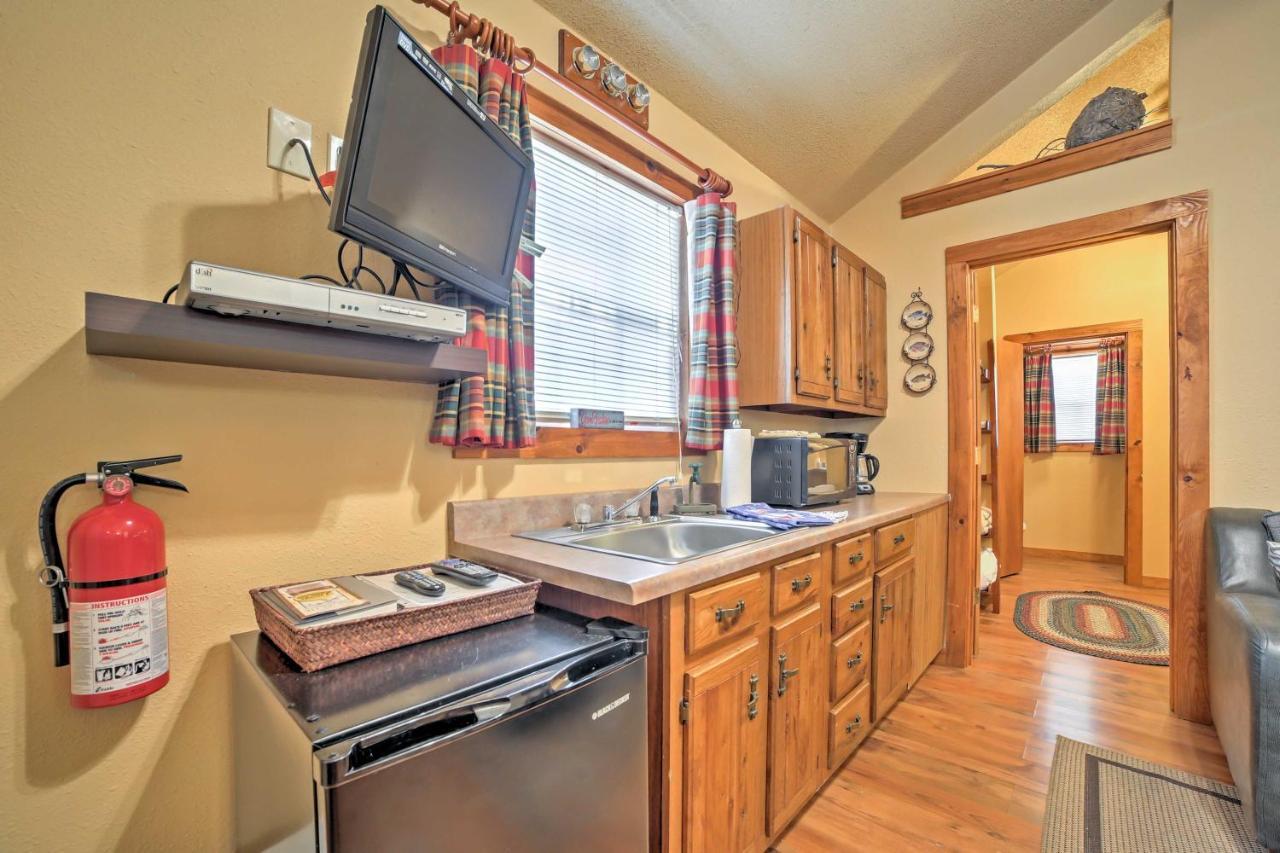 Branson Cabin With Deck Near Table Rock Lake! Exterior photo